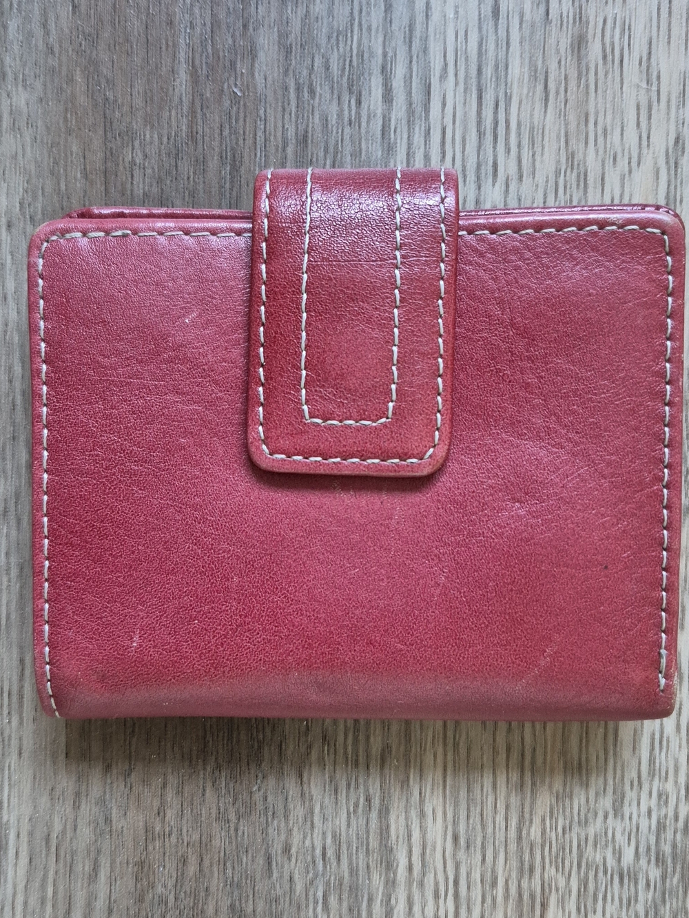 Fossil Red Genuine Leather Bifold Wallet Card Holder Snap Closure